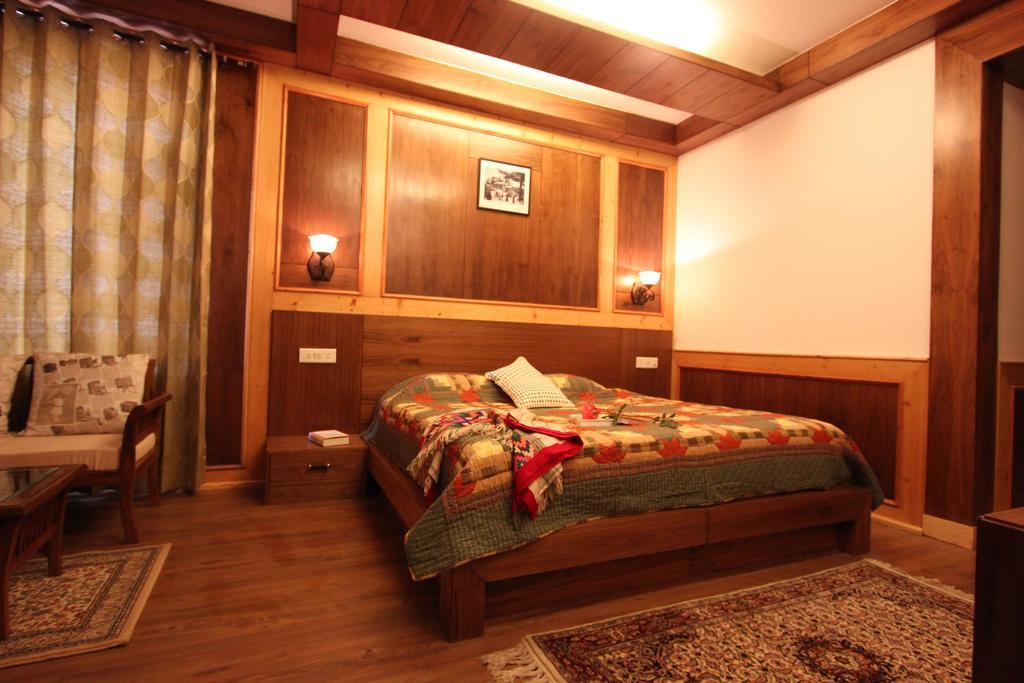 Vivaan The Sunrise Resort Manāli Szoba fotó