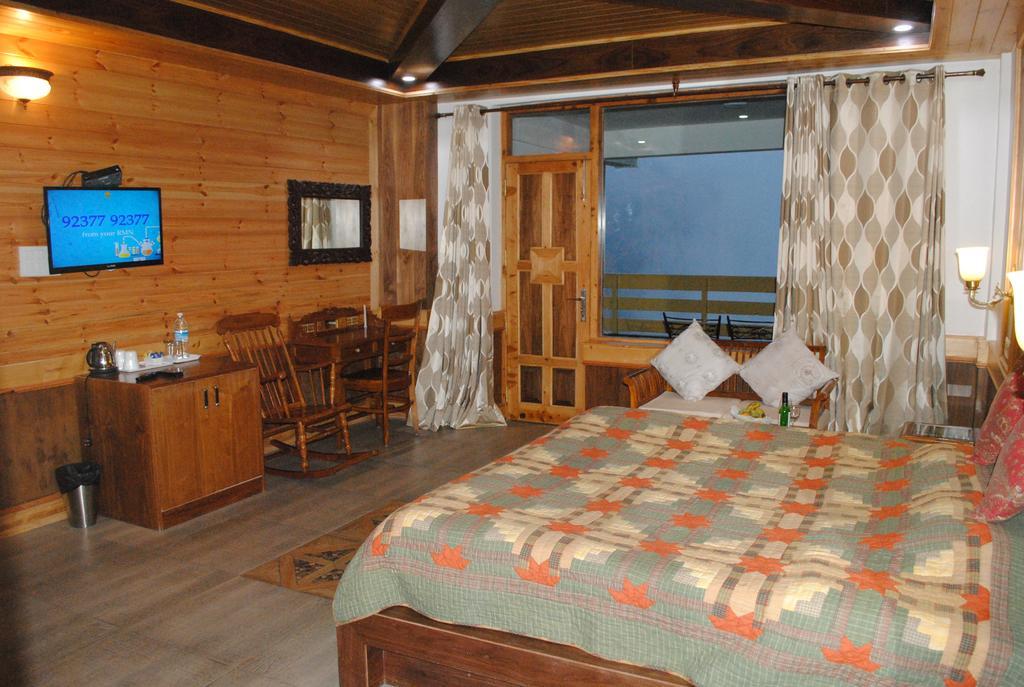 Vivaan The Sunrise Resort Manāli Kültér fotó