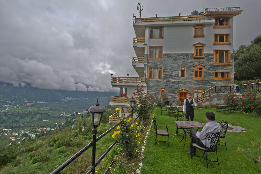Vivaan The Sunrise Resort Manāli Kültér fotó
