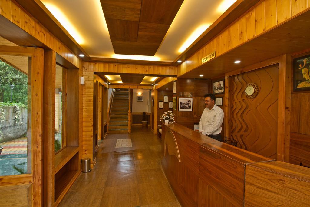 Vivaan The Sunrise Resort Manāli Kültér fotó