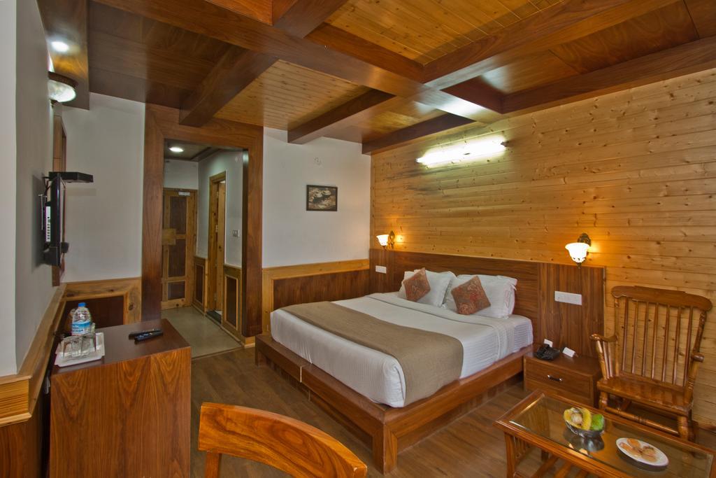 Vivaan The Sunrise Resort Manāli Kültér fotó